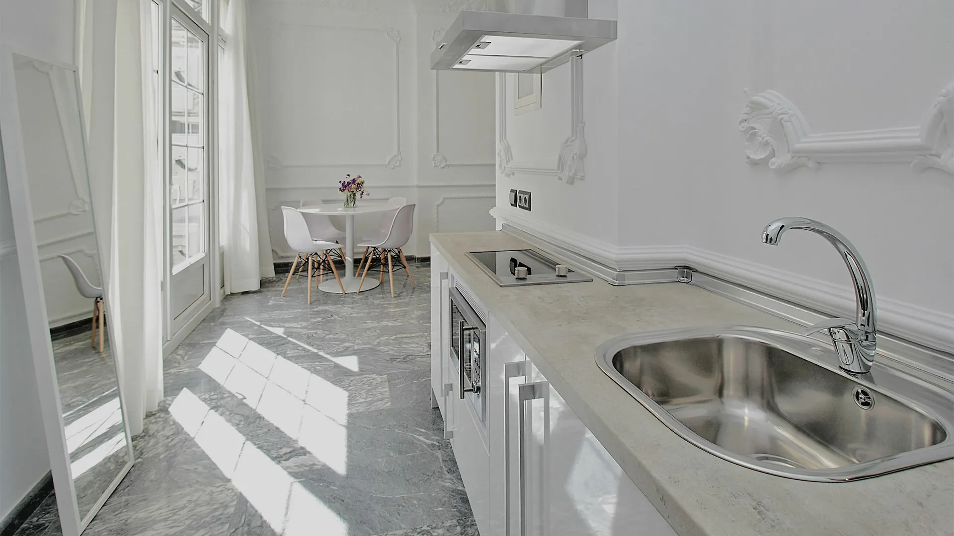Apartamentos Plaza Constitucion - Larios Malaga Apartment